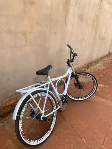 Monark branca