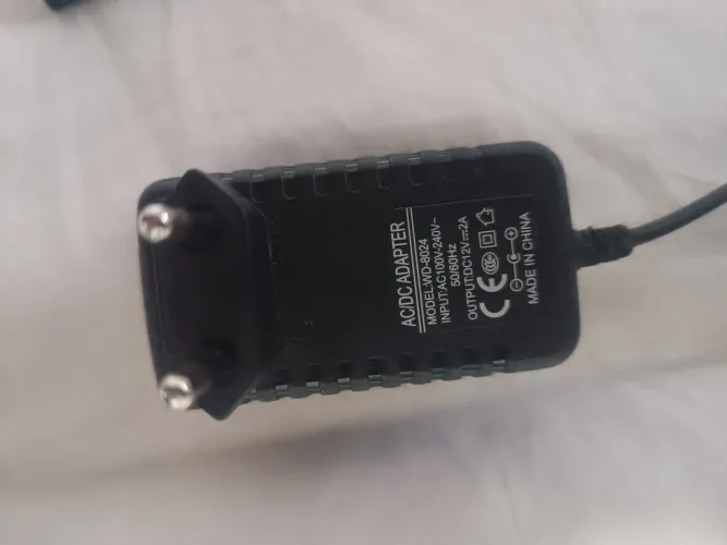 Fonte 12V 2A