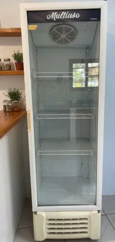 vendo expositor e geladeira pra comercio