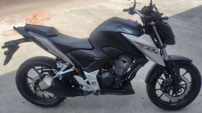 Moto quitada único dono