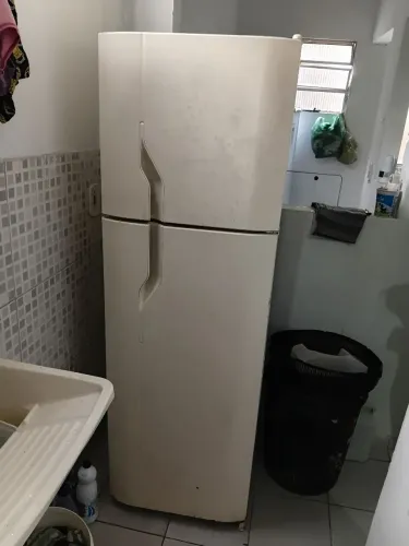 Geladeira em bom estado 