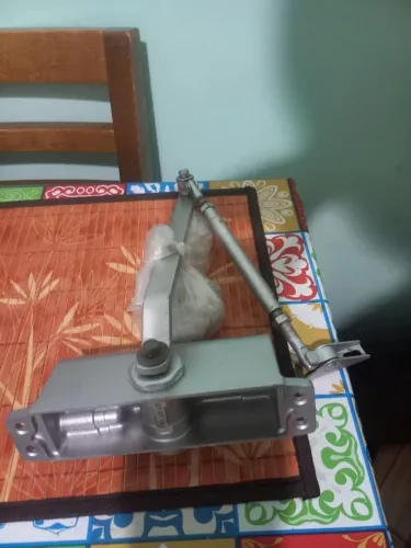 Mola Hidráulica para Porta e Portão Soprano Cinza com Braço