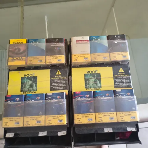2 Expositor de cigarro em acrílico