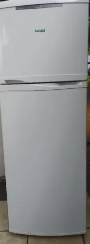 Geladeira Frost Free marca Consul 350 lts