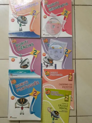 LIVROS DIDÁTICOS. SEGUNDO ANO FUNDAMENTAL. BURITI. MODERNA.