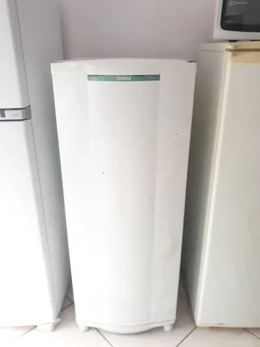 Geladeira cônsul uma porta
