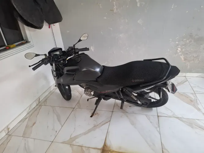Vendo moto yamaha 125 original