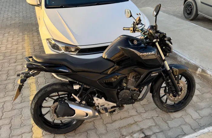 FZ15 23/24 Preta