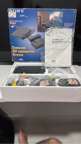 Transmissor por infravermelho de áudio e vídeo anos 90 