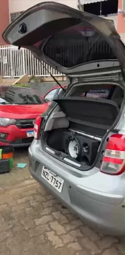 Nissan March SV 1.6 16V Flex Fuel 2012