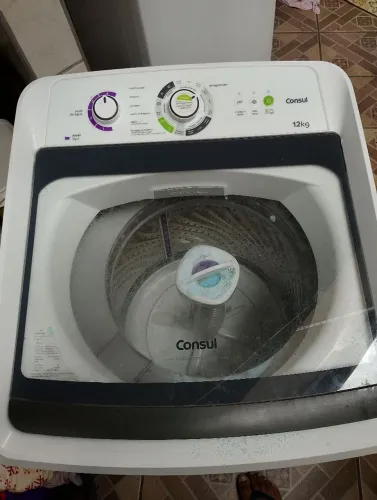 Máquina de lavar com defeito