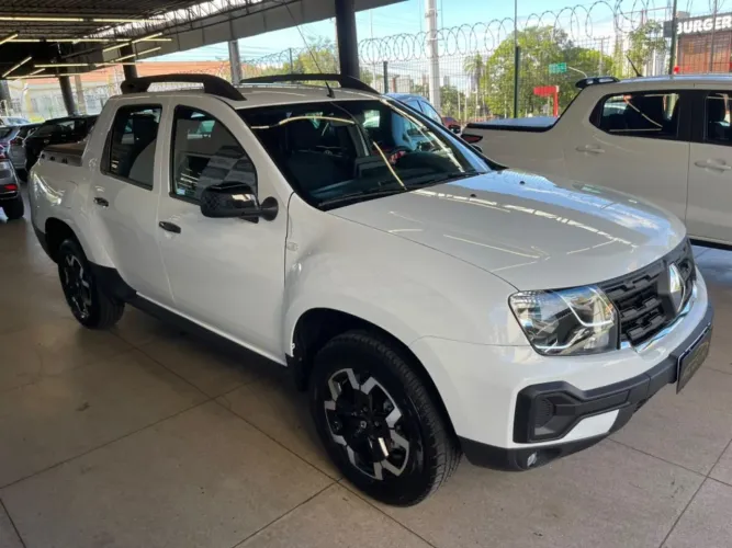 Renault Duster Oroch Intense 1.6 Flex 16V Mec. 2025