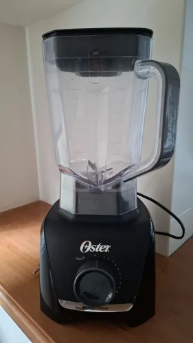 Liquidificador Oster PowerPoint 1400w. Seminovo