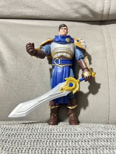 Boneco de ação Garen League of Legends