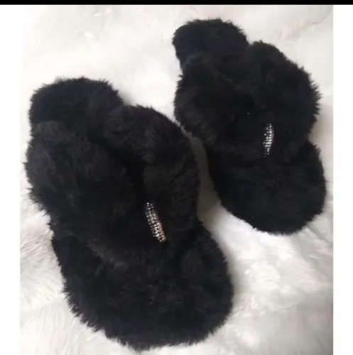 Chinelufas feitas  de chinelo super quentinha 