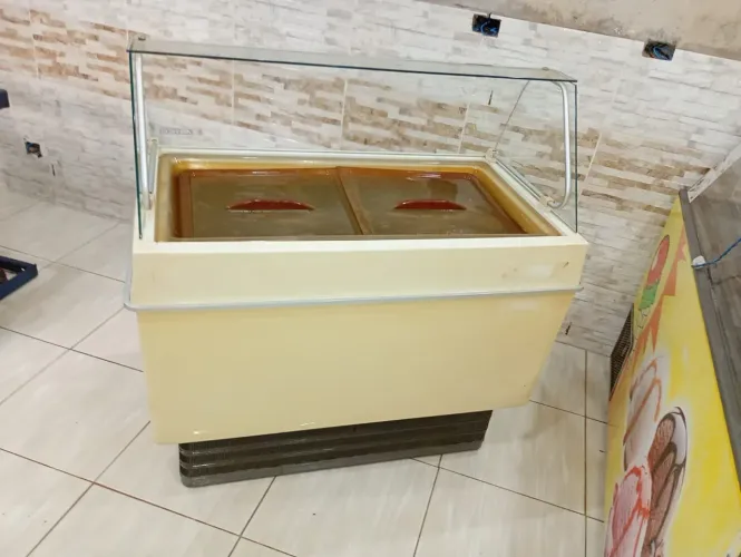 Freezer expositor de sorvete 