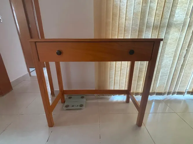 Mesa 90x40 tok stock amêndoa