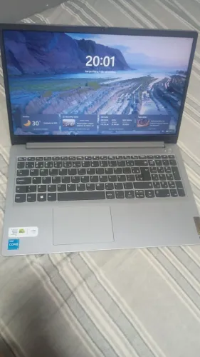 Notebook LENOVO