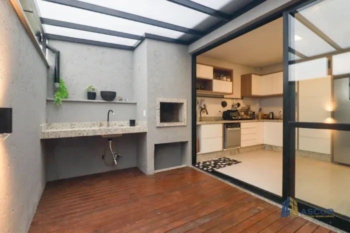 Casa de alto padrão para locação em bairro planejado no Sul da Ilha - Florianópolis