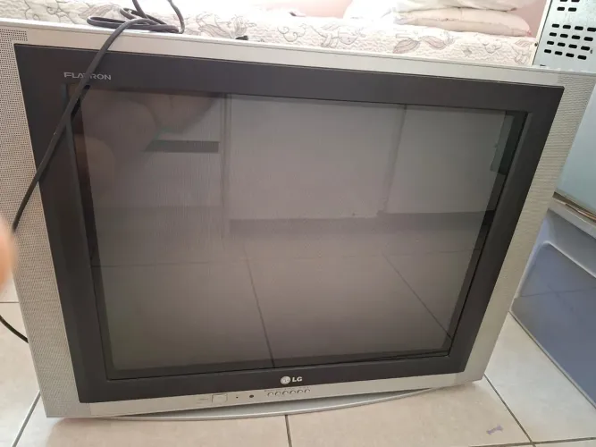 VENDO TV LG 29 POL DE TUBO FUNCIONANDO PERFEITAMENTE