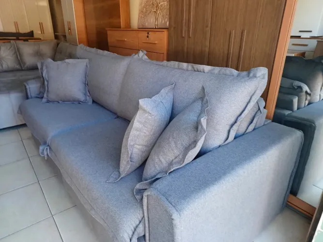 Sofá Cama Novo Tem 2.40 de largura com espuma D33.