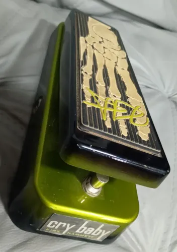 Pedal Wah Wah Kirk Hammett Cry Baby 