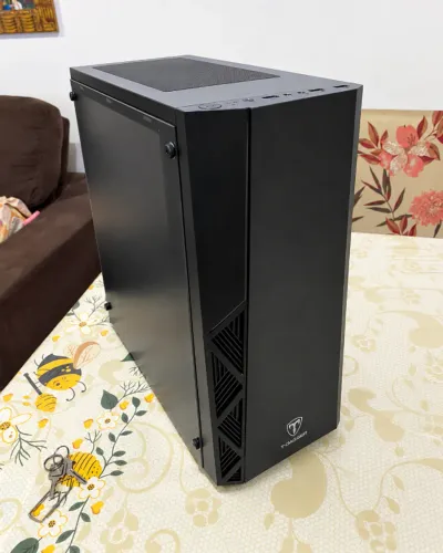 Gabinete Gamer T-Dagger P02B RGB Mid Tower ATX Lateral Acrílico - Novo