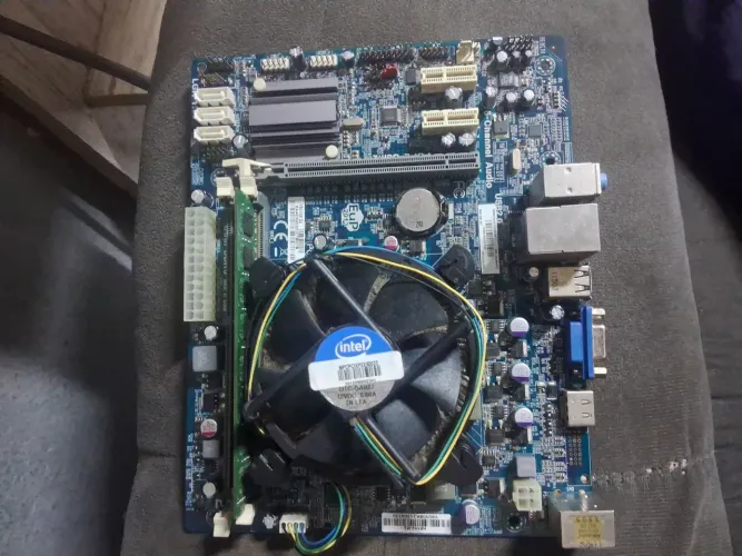 Placa mae, processador Intel-i3 2120, memória ram ddr3 4GB, não testada
