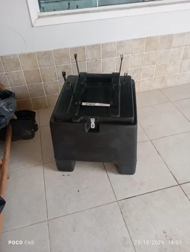 Baú 135l zerado