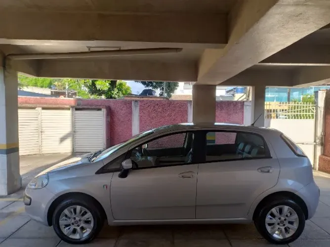 Fiat Punto Attractive Italia 1.4 F.flex 8V 5P 2013