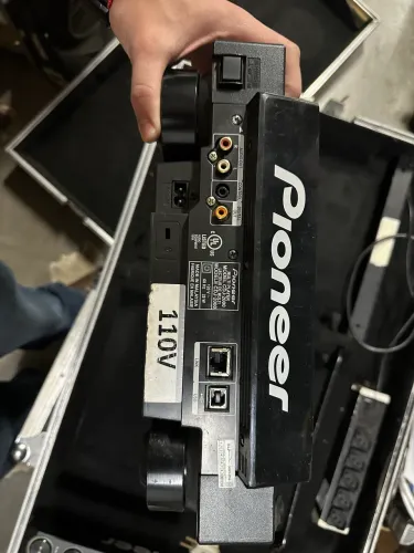 CDJ 2000