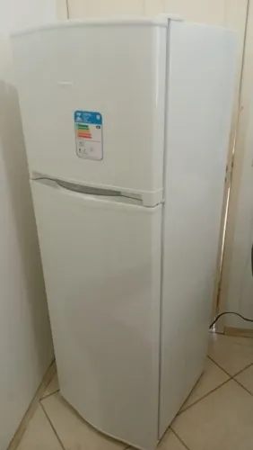 Geladeira consul frosfree funcionando entrego sem custos dependendo do local !