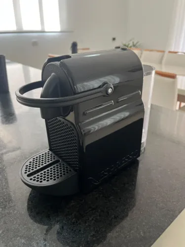 Cafeteira Nespresso Inissia D40 220v