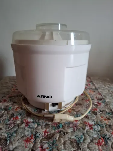 Espremedor de frutas Arno