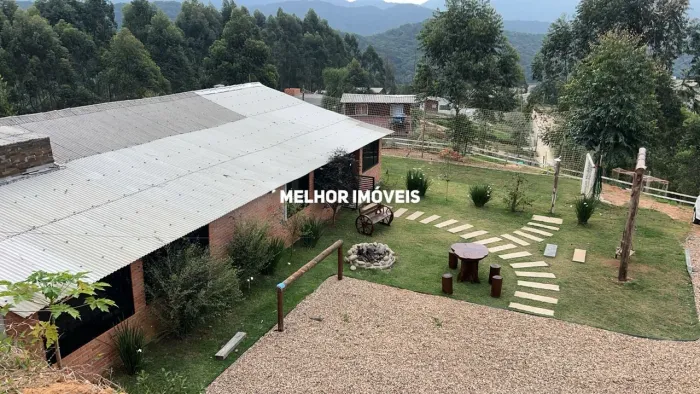 Chácara á venda com 3.660 m² - Camboriú.