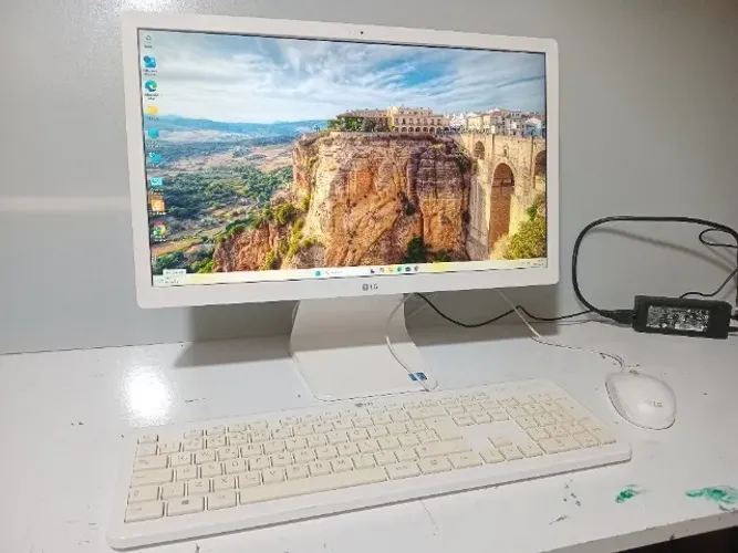 PC LG COMPLETO 22V280 4 GIGA DDR4 SSD 120 NOVO WINDOWS 11 TELA GRANDE