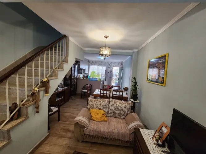Mirandópolis, sobrado 92m², com edícula!