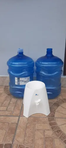 Galão de agua 2 unidades mais brinde