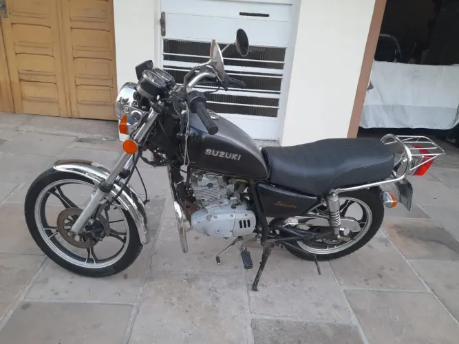 Moto Susuk 125. Intruder