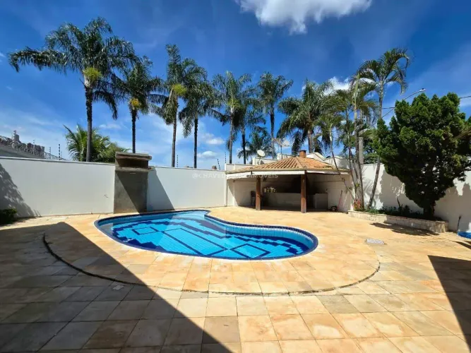 Casa à venda no Condomínio Província Del Rey.
