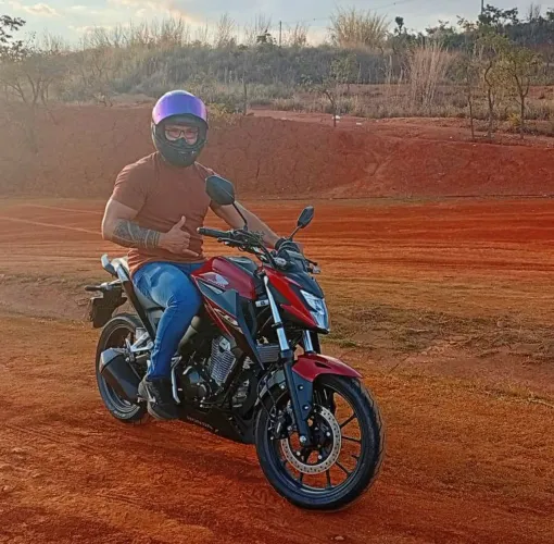 CB 300F