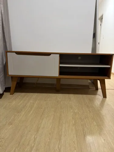 Vendo Rack para TV Artely Lotus, em excelente estado de conservação,