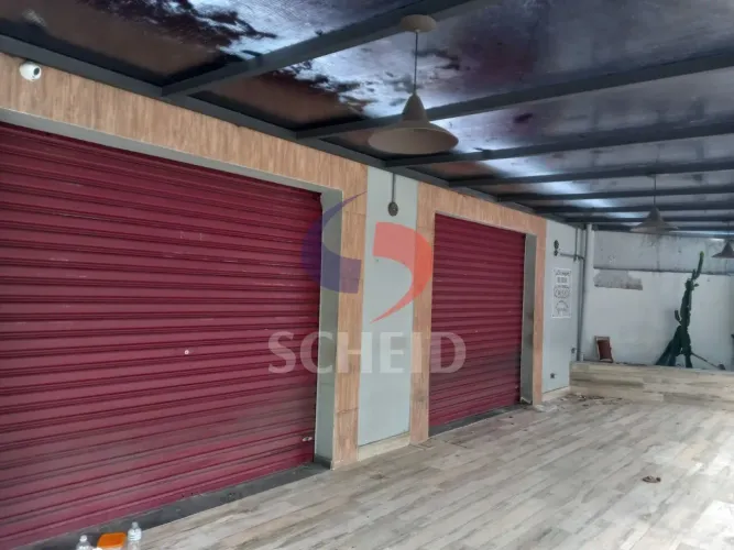Casa Comercial para locação com 4 banheiros, 1 salão, cozinha, Chácara Santo Antonio