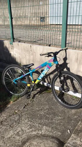 vendo uma bike viking tuff 25 