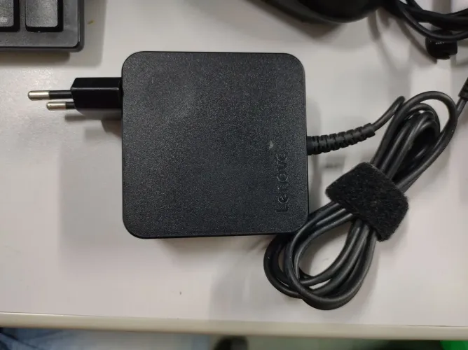 Carregador notebook Lenovo 20V 3,25A