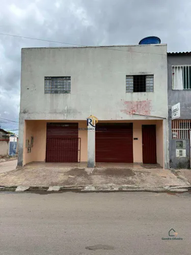 Prédio Vazado de Esquina na Comercial do Itapoã 1 2 Lojas + Apto + Casa