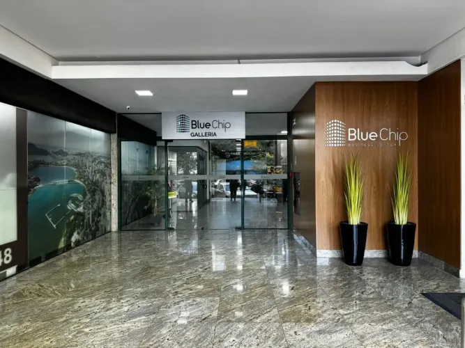 Loja comercial a venda no bairro Santa Helena de 140m2 (com mezanino) Vitoria ES