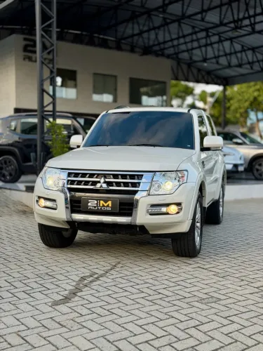 Mitsubishi Pajero HPE Full 3.2 4X4 T.i.dies. 5P AUT 2020