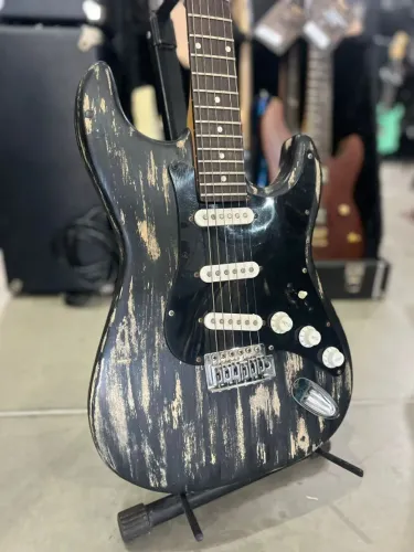 Guitarra Shelter Modelo: Strato