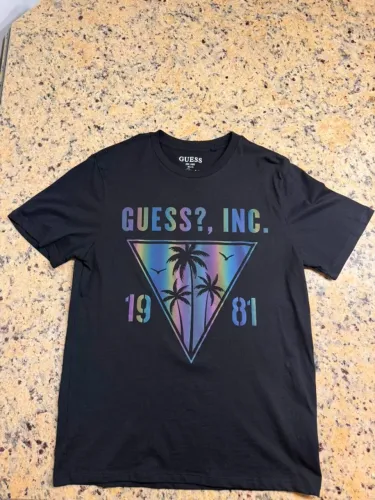 Camiseta Guess Original Preta Masculina - Nova Sem Uso Tam M - Importado Orlando EUA